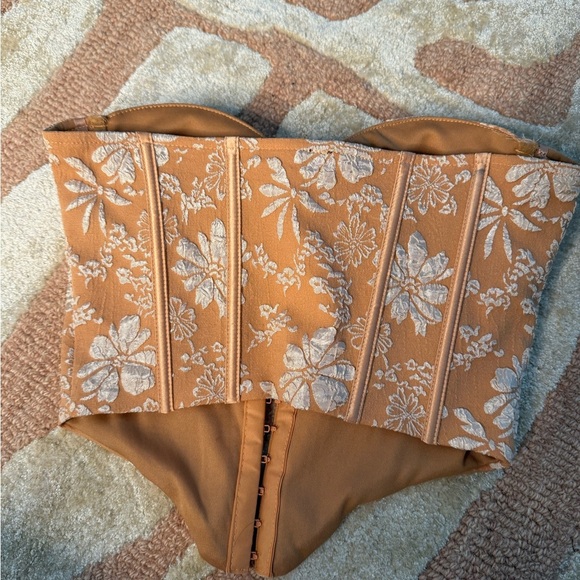 Floral Corset Top in Orange and Cream - Picture 3 of 3